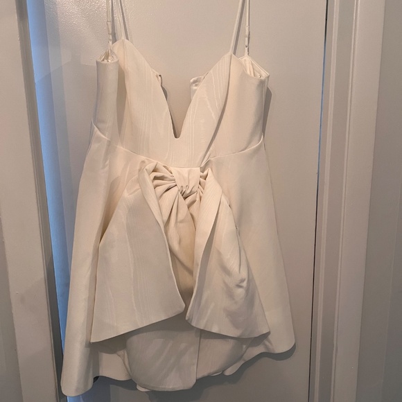 BARDOT Annabelle Statement Bow Mini Dress - Picture 8 of 8